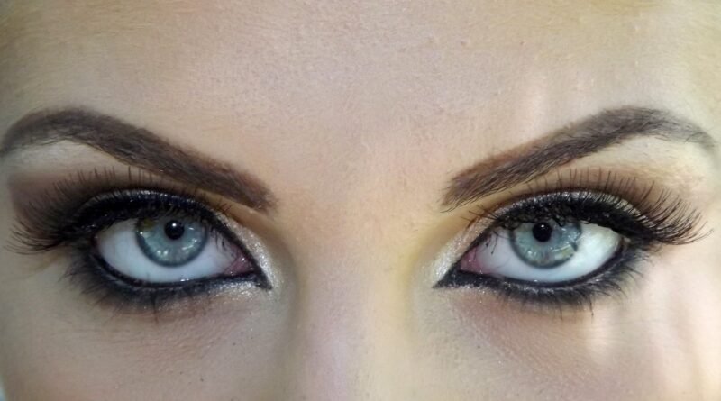 Tips and Tricks With Eye Makeup and Eyeshadow