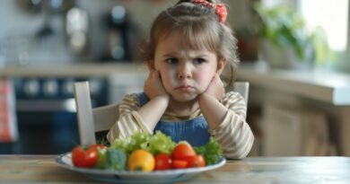 child, vegetables, eating