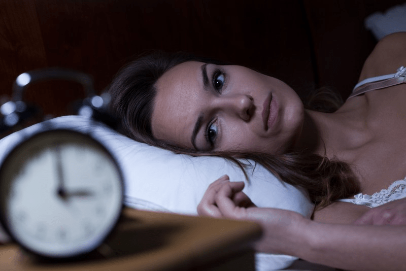 Do I have Insomnia? Experts Share the Sneaky Symptoms and Risk Factors